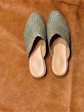 Seychelles Woven Pointed-Toe Slip-On Mules in Olive Green